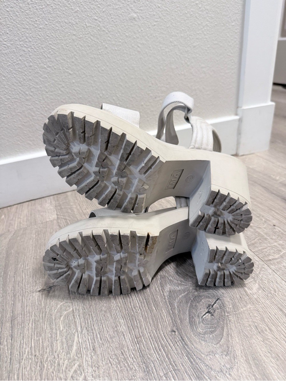 MIA Light Gray Chunky Platform Heel Sandal - Picture 5 of 6
